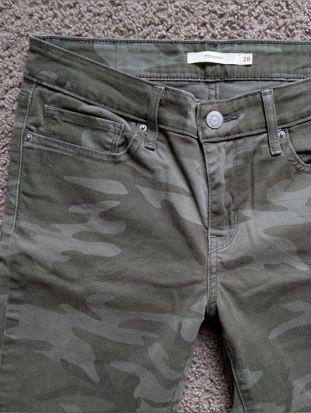 Levi's 711 Skinny Camo Jeans - Picture 3 of 10